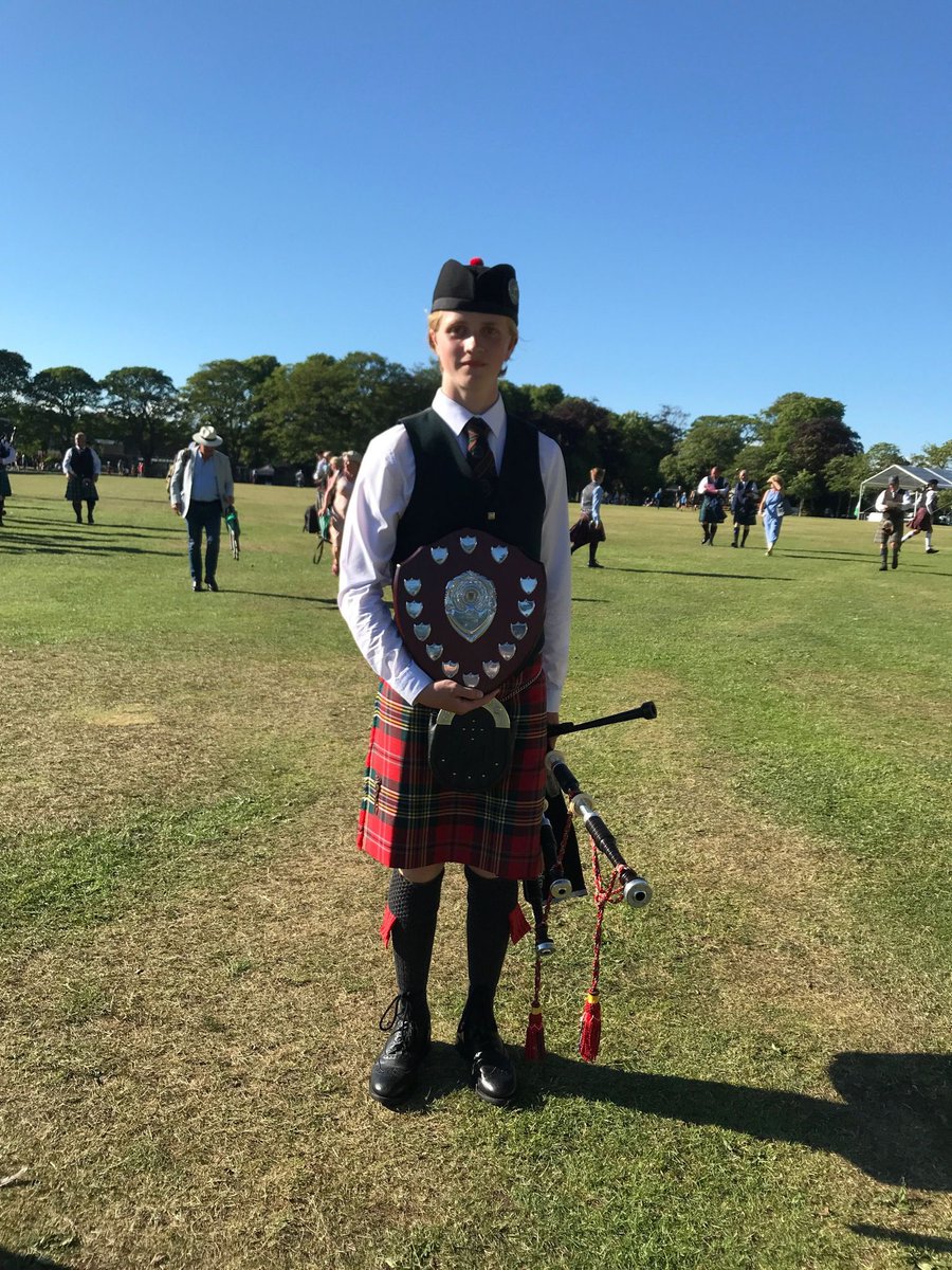 St Columba’s School Pipe Band, Kilmacolm tweet media