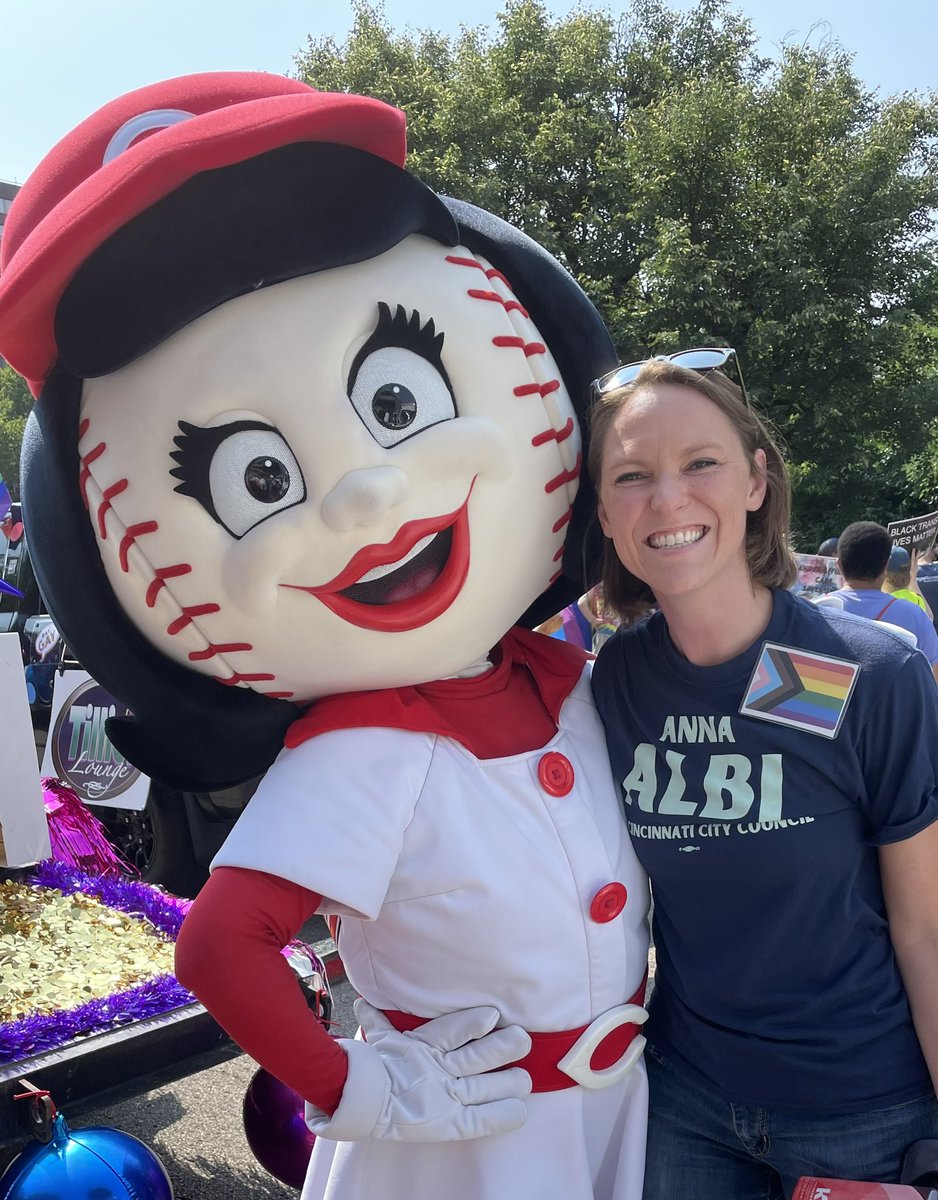 Anna_Albi's tweet image. Had an amazing time at Cincinnati #Pride! #LoveIsLove &amp;amp; we will continue to ensure everyone feels welcomed &amp;amp; accepted in the Queen City! ♥️🧡💛💚💙💜