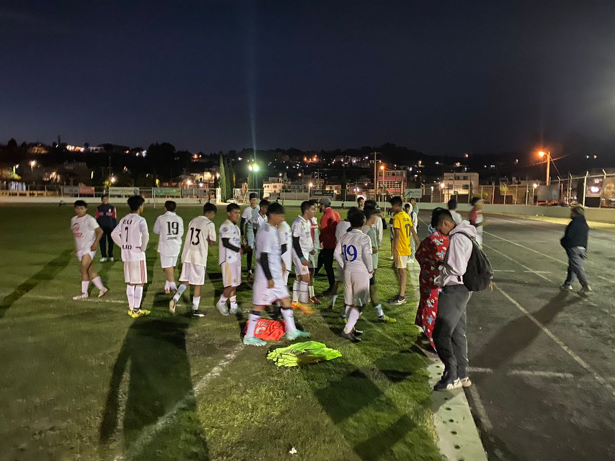 IDEM_Edomex's tweet photo. Con la presencia de 615 aspirantes a futbolistas, se desarrolló la Visoría del Deportivo Toluca, con el respaldo de la  @CUFIDE_Edomex  y la presencia de los visores Víctor Palacios , Alberto Cuate , Roberto Quintero, Eduardo García y Fernando Herrera, en Atlacomulco https://t.co/Ysef2bTXMg