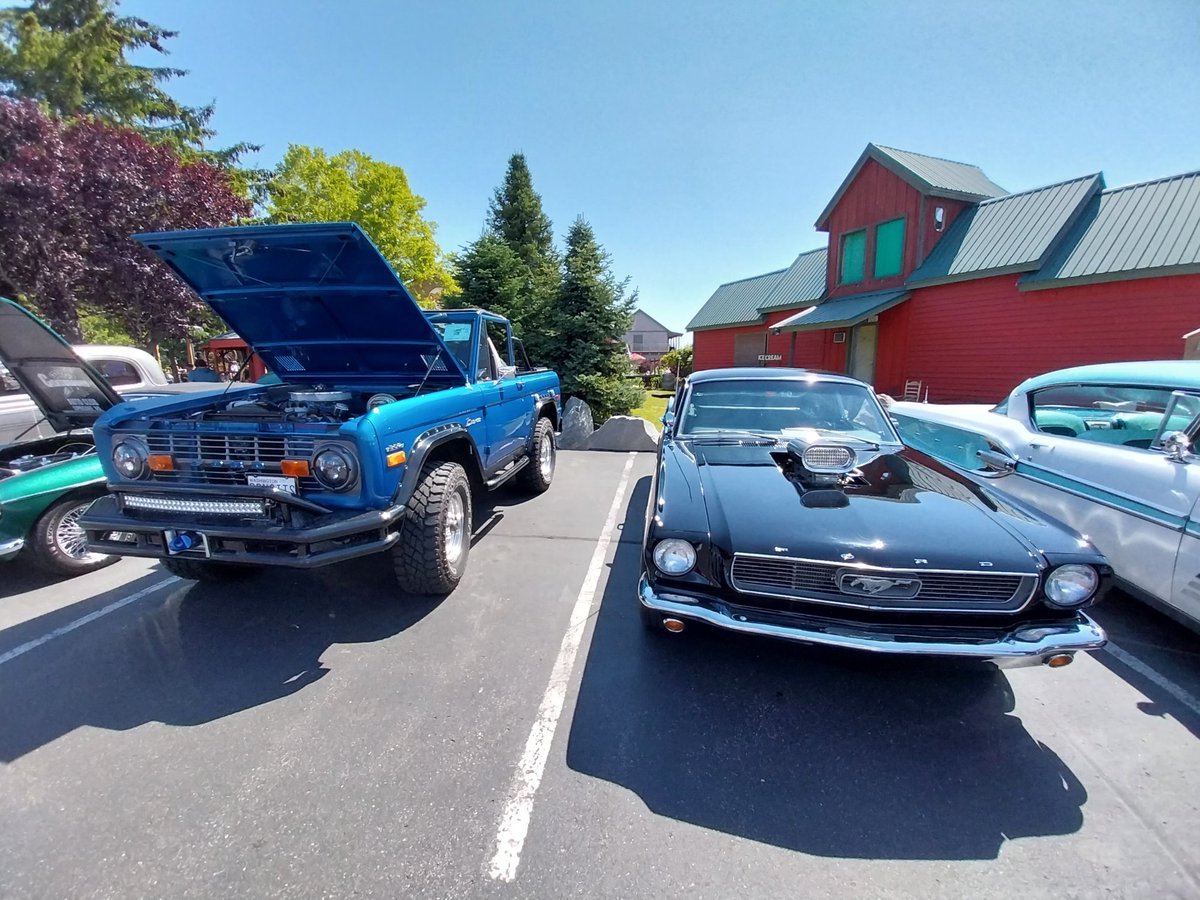 Mopor777's tweet photo. #Cars #Carshow #Curleys 😍🙏😎🇺🇲🤗 @stvwht @LegionD11 @Please_Be_U @TheResoluteLife https://t.co/VeOGLK9U7l