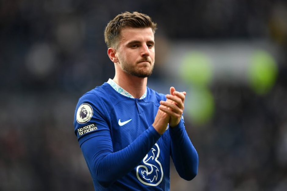 UtdDistrict's tweet photo. BREAKING: 

#mufc are focusing on other midfield targets, with Moises Caicedo top of their list, after reaching an impasse in their attempts to sign Mason Mount.

[@JNorthcroft] https://t.co/k4ANrLyDrY