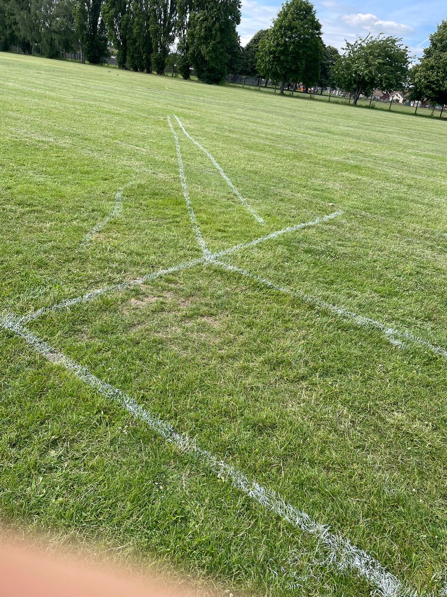 Miss Slater tweet media