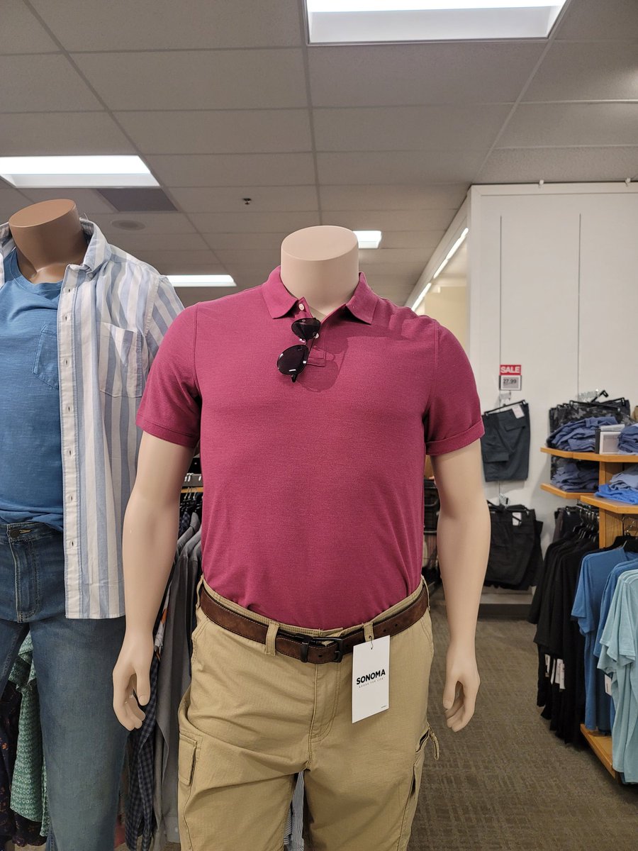 Gretchen Lynn on Twitter "A dad bod mannequin 😁"
