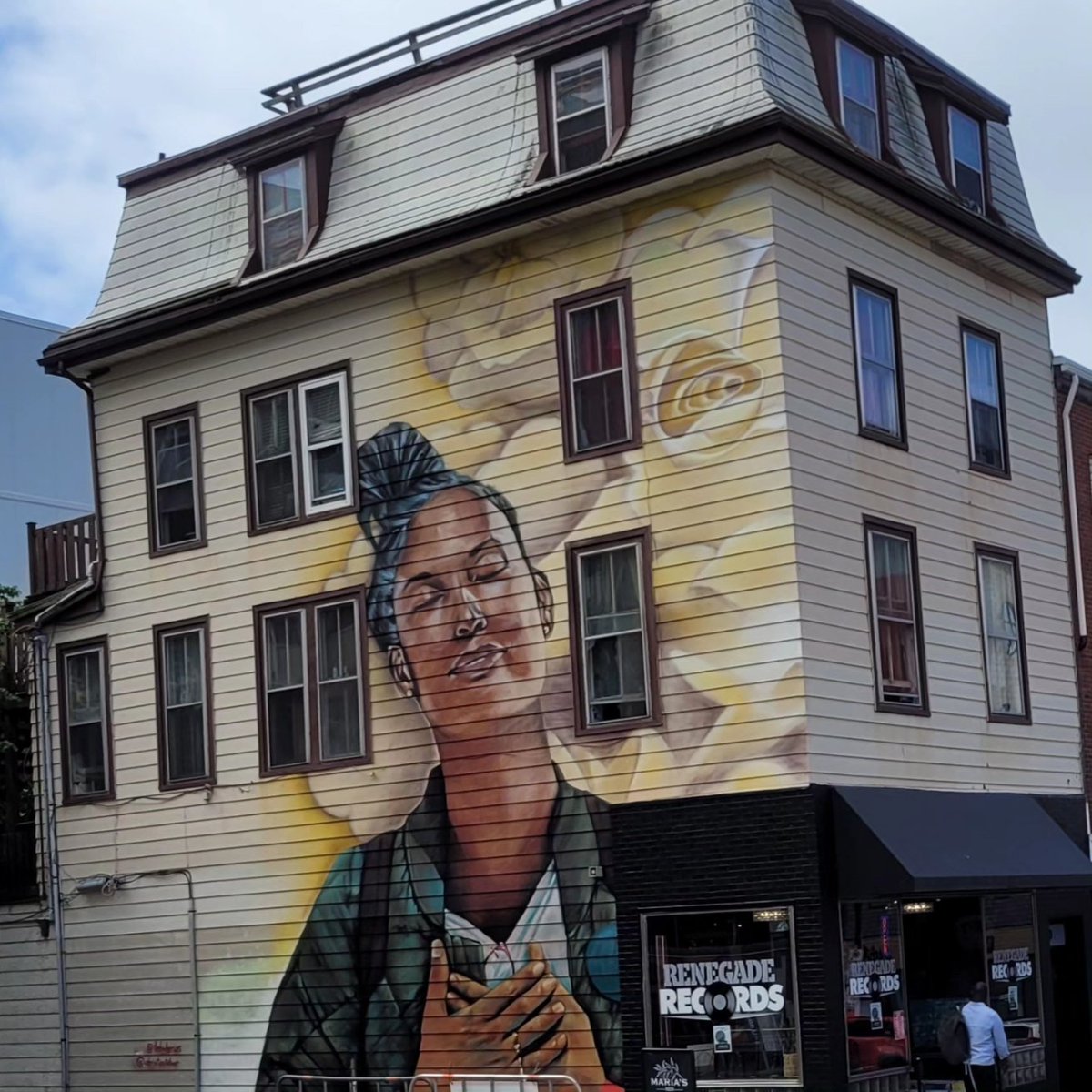 michaeltrevorca's tweet image. Nice little stroll downtown Dartmouth.

#canadianblogger #canadianbloggers #picoftheday #lovemylife #photooftheday #travelblogger #queerlife #queerlifestyle #queertravelblog #michaeltrevortravels #likes #followme #smile #husbandandhusband