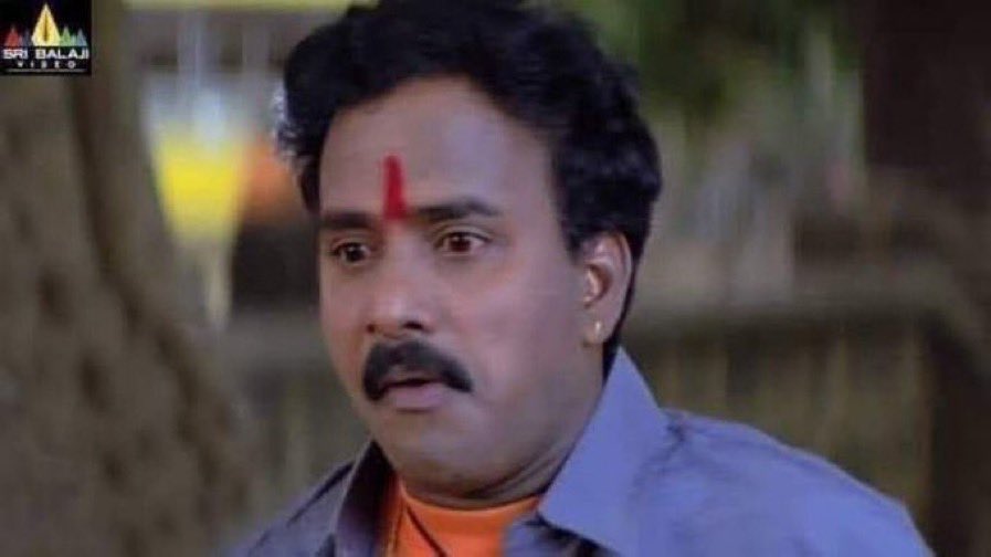 VineshAddepalli's tweet photo. Train lo already kodathaaru ga :( https://t.co/NUsr5PoMWk