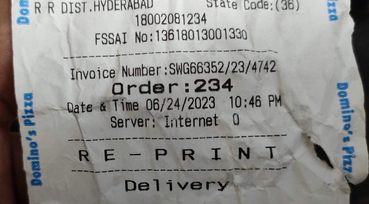 satty_ray's tweet photo. @dominos_india ordered at 10:46 delivered at 12:25. Is this the way deliver the order. Do claim 30 mins if you can't fulfill it. https://t.co/qEfyTFKVl4