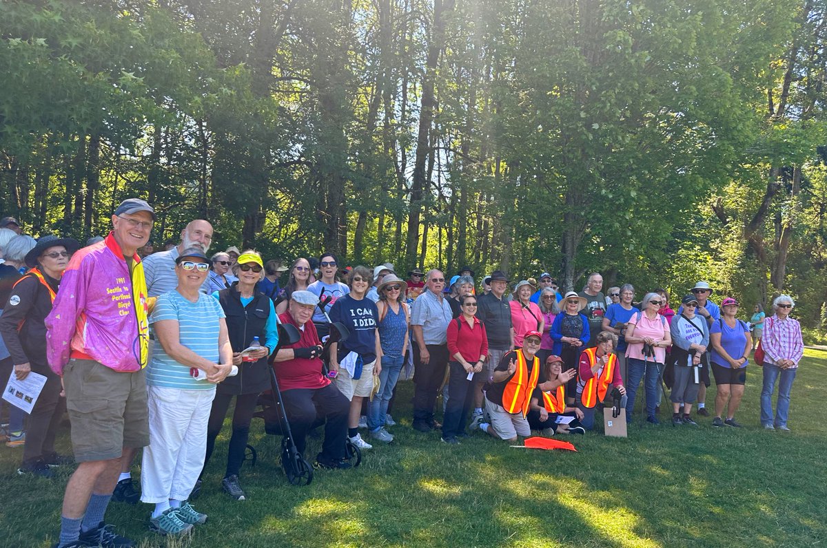 Bandana1's tweet photo. Beautiful day for @AARPOR #NeighborWalks in @cityofhv parks and wetlands. #wearewalkinghere https://t.co/6AaDVZs3HV