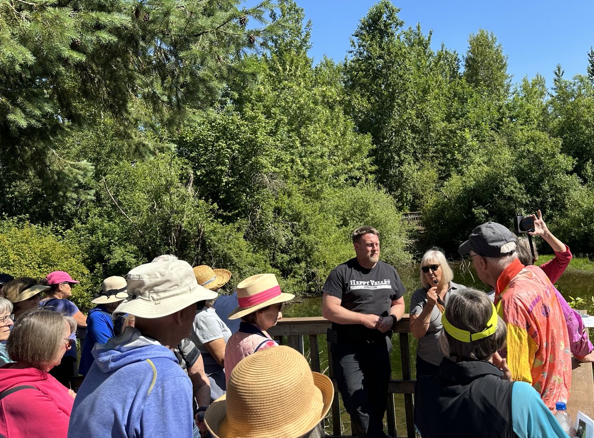 Bandana1's tweet photo. Beautiful day for @AARPOR #NeighborWalks in @cityofhv parks and wetlands. #wearewalkinghere https://t.co/6AaDVZs3HV