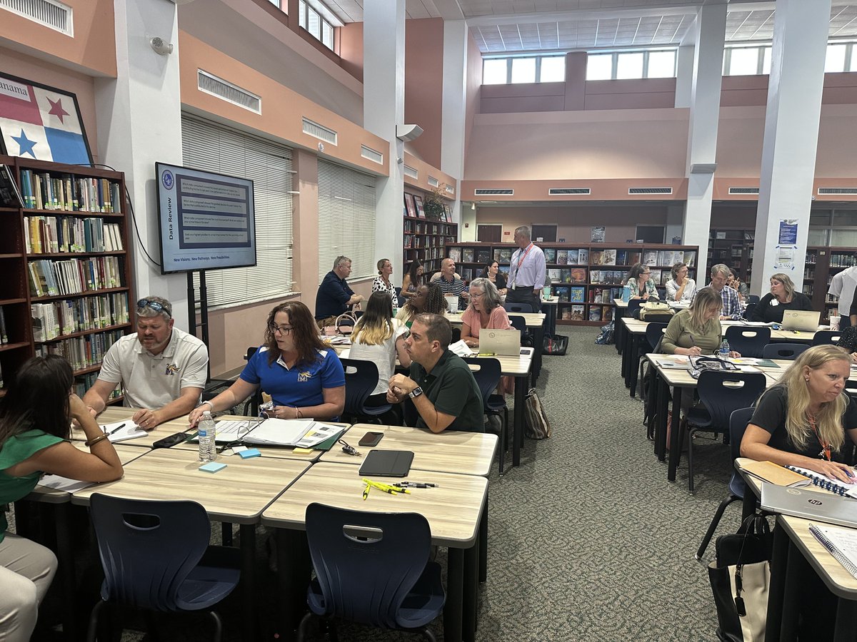 ☀️SUMMER LEARNING☀️

School leaders engaged in school improvement plan development and goal setting on Thursday.

Brainstorming, data review and collaboration were the themes of the day.

📸 @SuptMaine 

#ALLINMartin👊