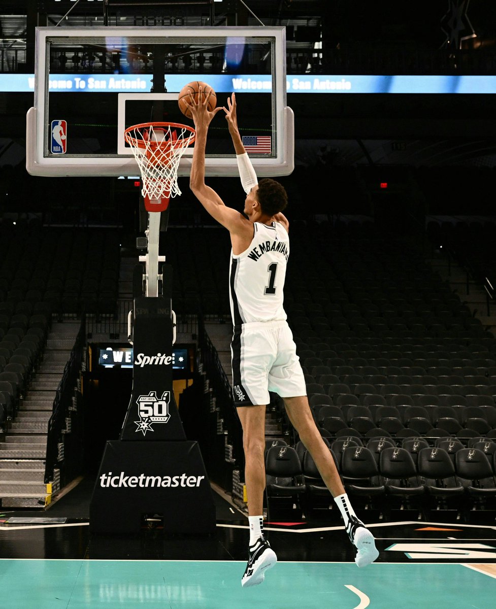 SN_Trizzy tweet picture