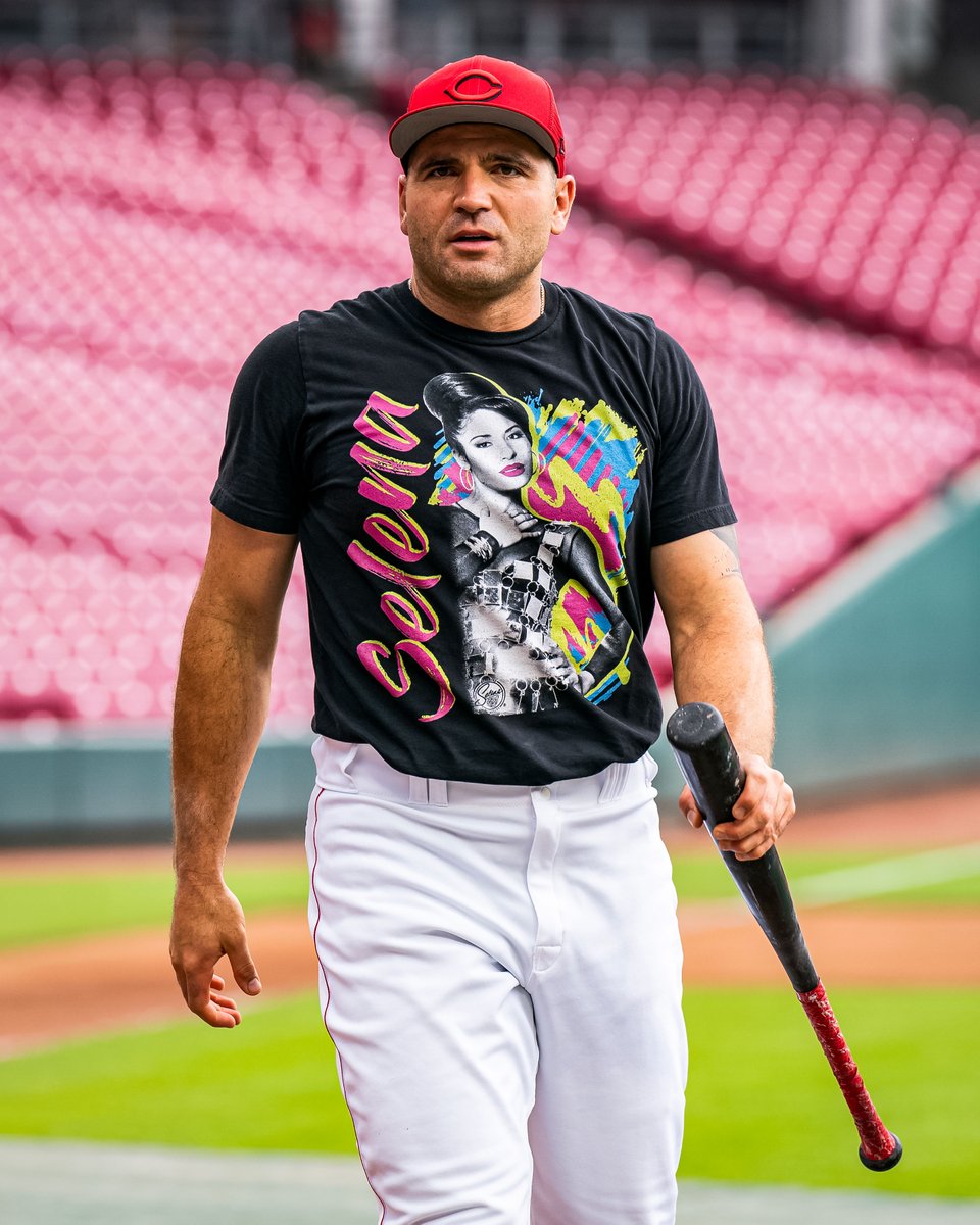 Cincinnati Reds on X: JDV rockin' a Selena shirt at BP 🐐 https