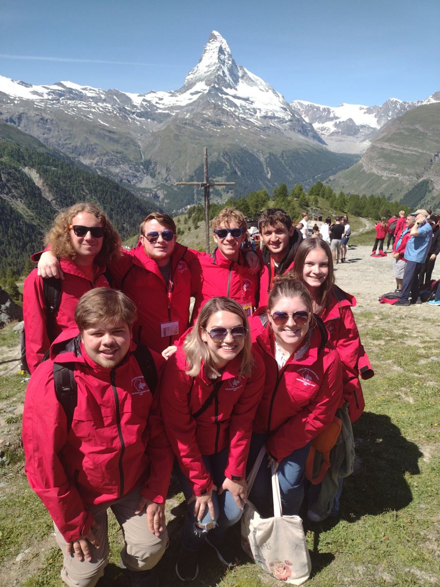 HeritageHighIL's tweet image. Continuing their trip in Europe, Heritage musicians visit The Matterhorn