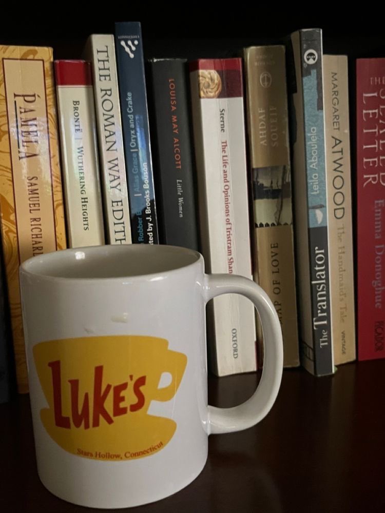 need to drink coffee out of a luke’s diner mug ☕️