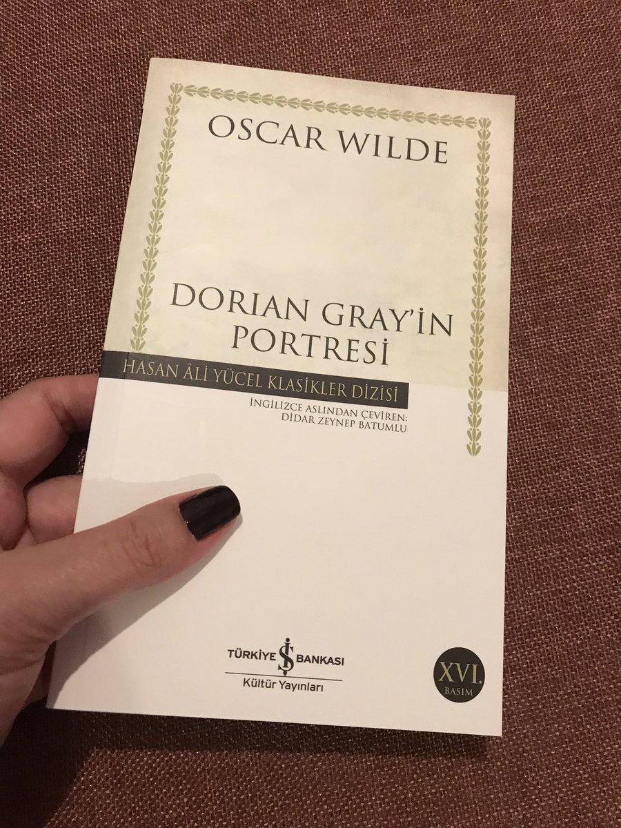 “Sen sen ol evlenme Dorian.Erkekler yoruldukları için,kadınlarsa meraktan evlenir;sonuç olarak ikisi de hüsrana uğrar.”

#OscarWilde
#DorianGrayinPortresi