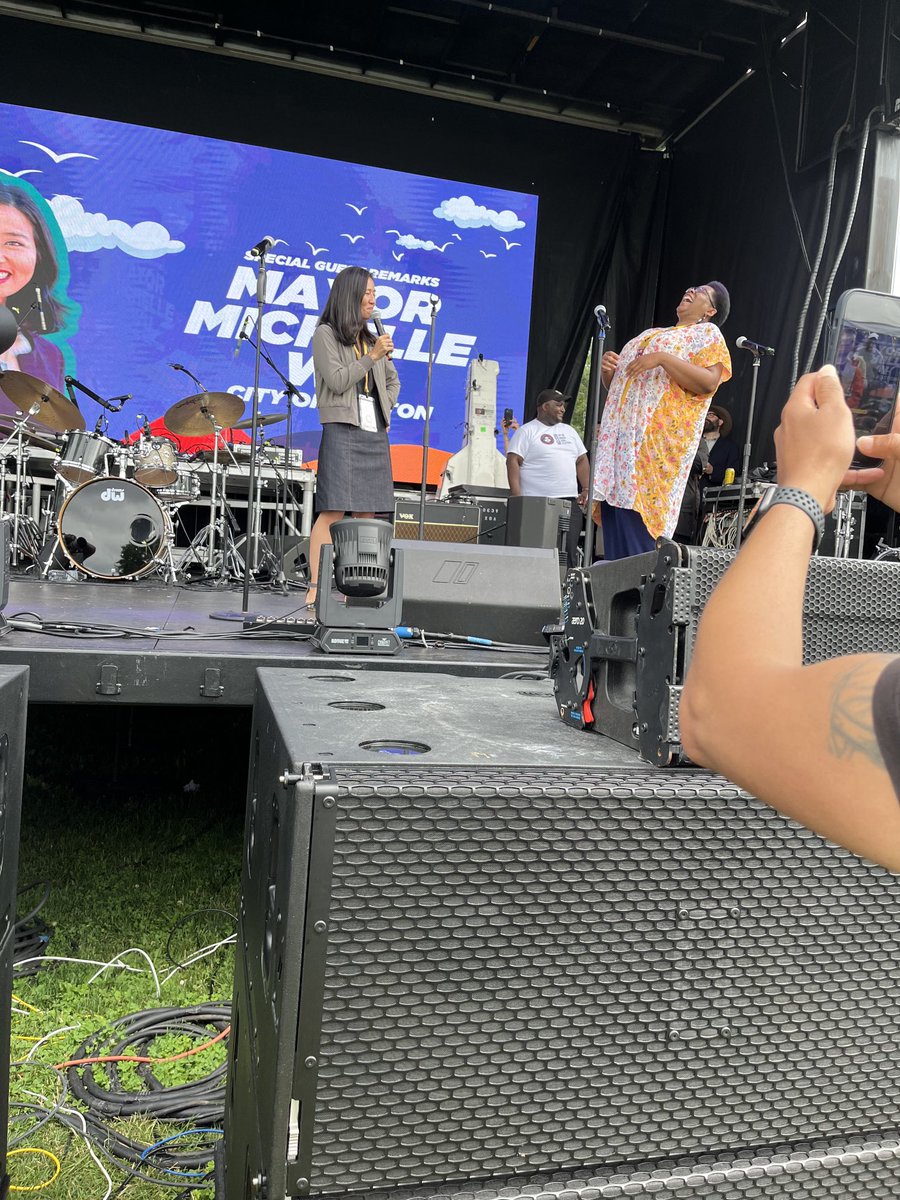 Great moment at ⁦@BAMSFest⁩ with ⁦<a href="/MayorWu/">MayorWu</a>⁩. ⁦<a href="/BosChildMuseum/">Boston Children's Museum</a>⁩ is here too! #happyday