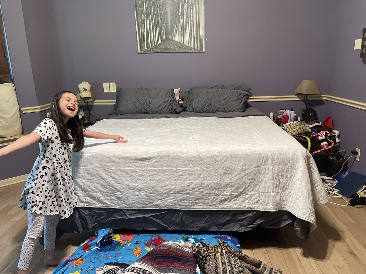 kkmondry's tweet photo. #TempurPedic #TempurLoveSweepstakes
@TempurPedic 
We love the new bed!! It’s so comfortable and supportive! 🫶🏻🫶🏻 https://t.co/21jPqDoOwL