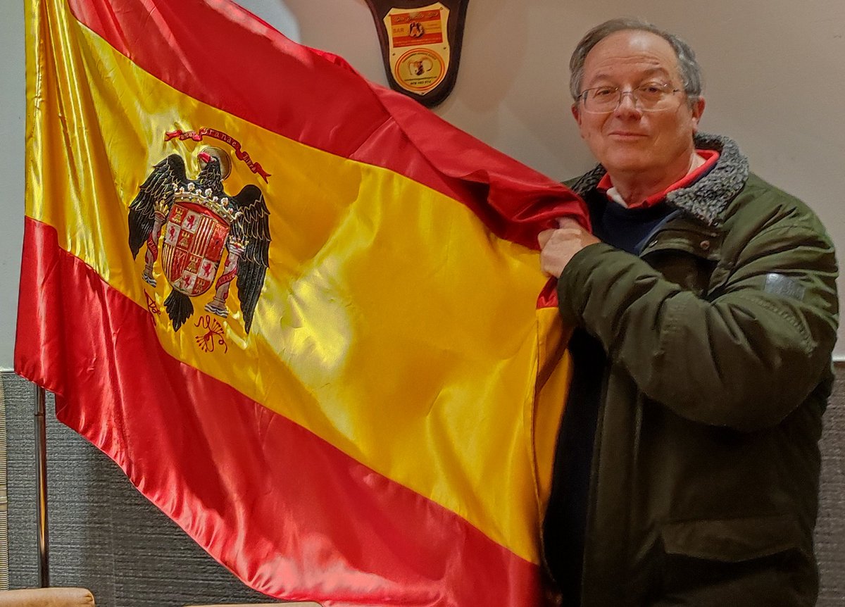 Hoy festividad de #SanJuanBautista reivindicó la bandera de España con el escudo del águila de San Juan.
