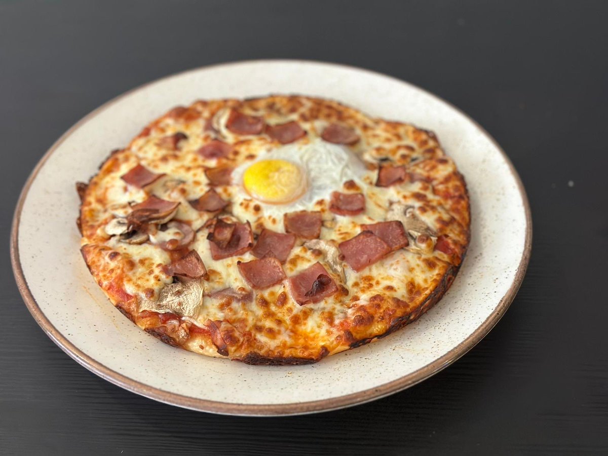 Fancy a Mushroom, Bacon, Sausage, tomato, baked brands and fried egg fry up? Well you can have this on a pizza but only at gandhipizza.co.uk or better still visit our new Pizzeria restaurant at 8 St Peter’s street.