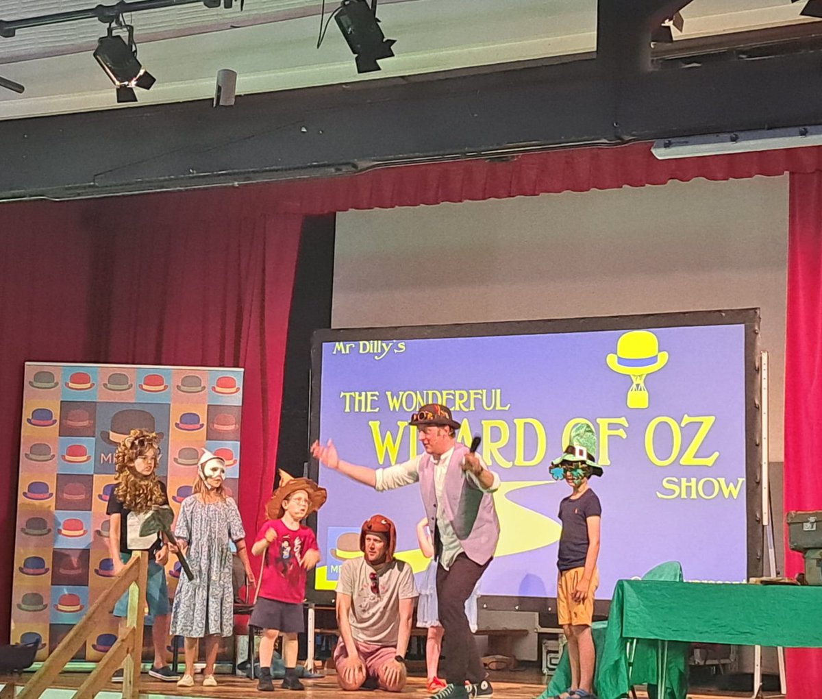 mrdillypresents's tweet photo. What a fantastic audience today @kidslitfest ๐ for Mr Dilly's Wonderful Wizard of Oz Show. Thanks to everyone for coming & the laughter, joy & evil wicked laughs!
#familyfun #liveshow #mrdilly #wizardofoz https://t.co/STAvFEoQDg