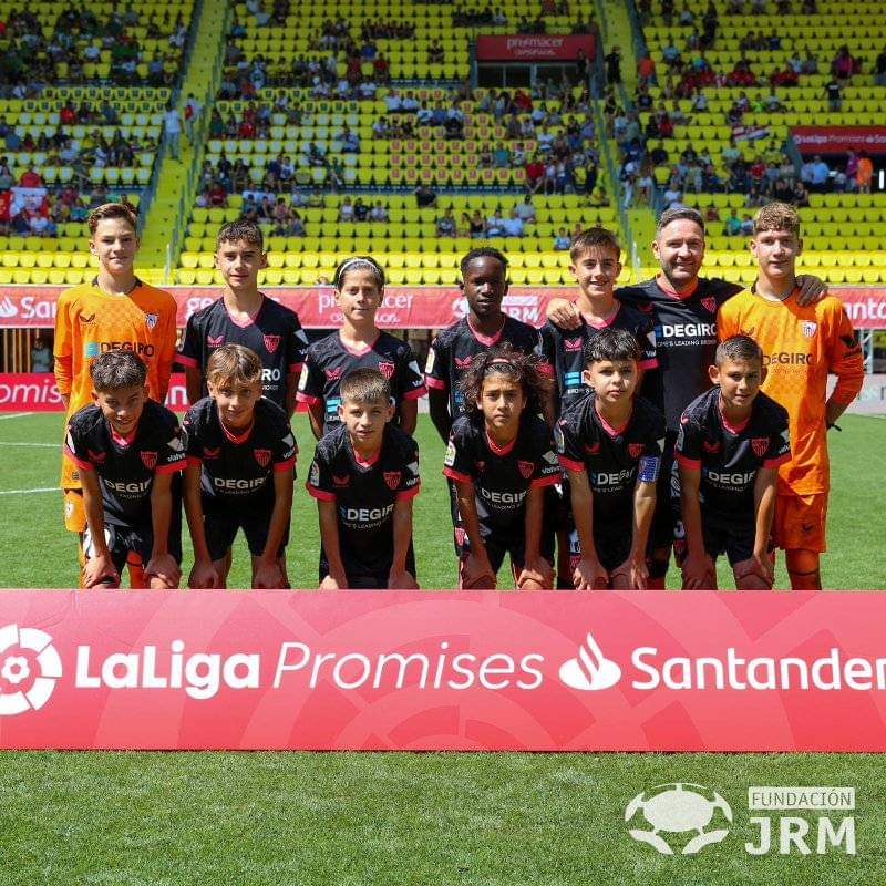 CDESFUBASA95's tweet photo. C.D.ESFUBASA 🦁

Formamos jugadores, inculcamos valores.

Nuestro canterano Alejandro PEREA, quien formó parte de nuestro club en la categoría Bebe, ha disputado el Torneo Internacional de la #Ligapromises en Orlando EE.UU con el Sevilla FC.

Pasión Roja ❤️⚽🦁 https://t.co/xLusZOKmYJ