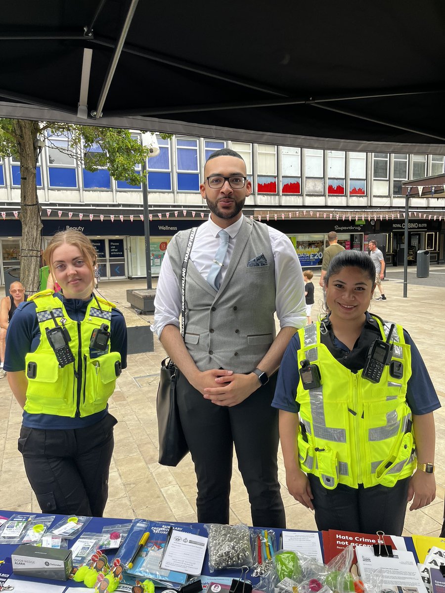 M_Humberstone's tweet photo. No better use of my time than to be out celebrating the finest troops in the world, at Stevenage #ArmedForcesDay - thank you for your unyielding service, commitment and sacrifice. 

We are forever indebted to you, for everything that you do for our nation 🇬🇧 https://t.co/IXtndKJH9g
