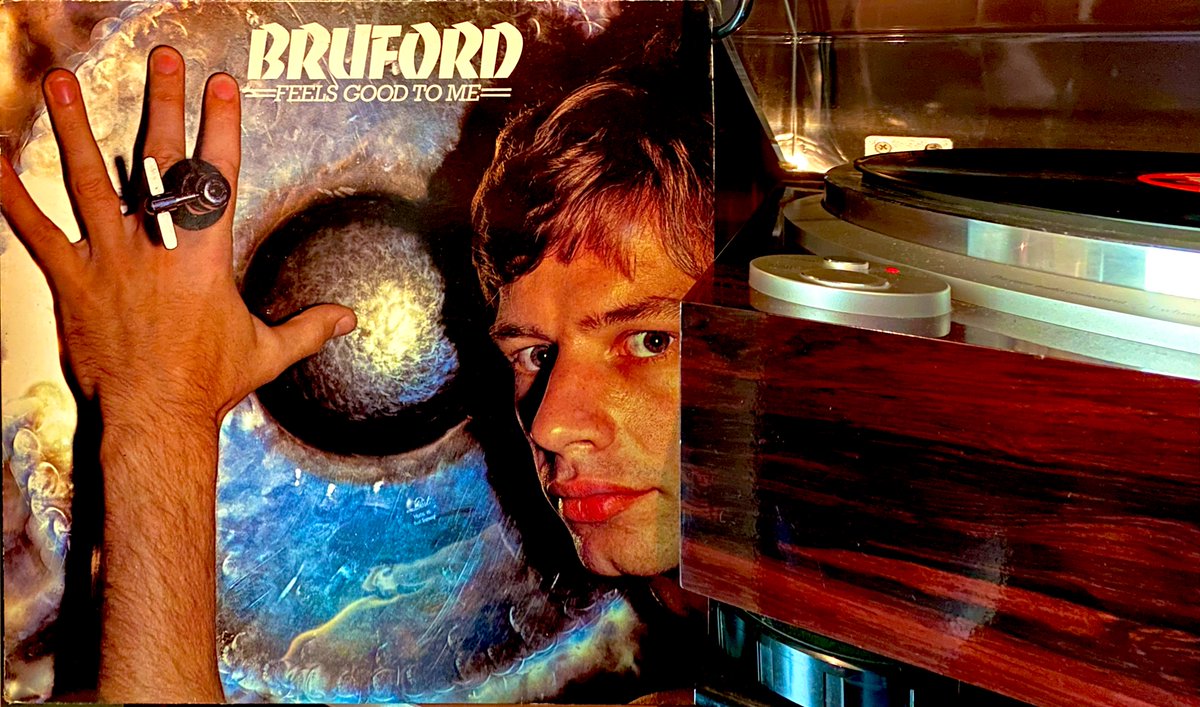 Now spinning at Skylab: 

Bruford - Feels Good To Me
#NowPlaying #BillBruford #vinyl