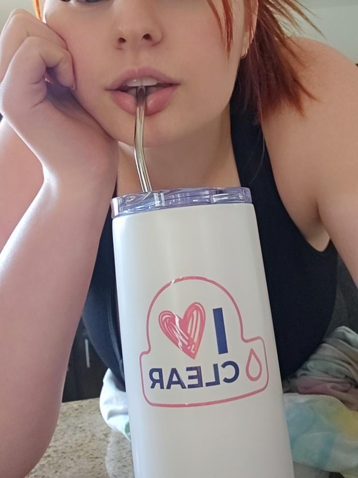 Abigaiil Morris on Twitter: "Enjoy a video of me being super awkward and winning something 🤣