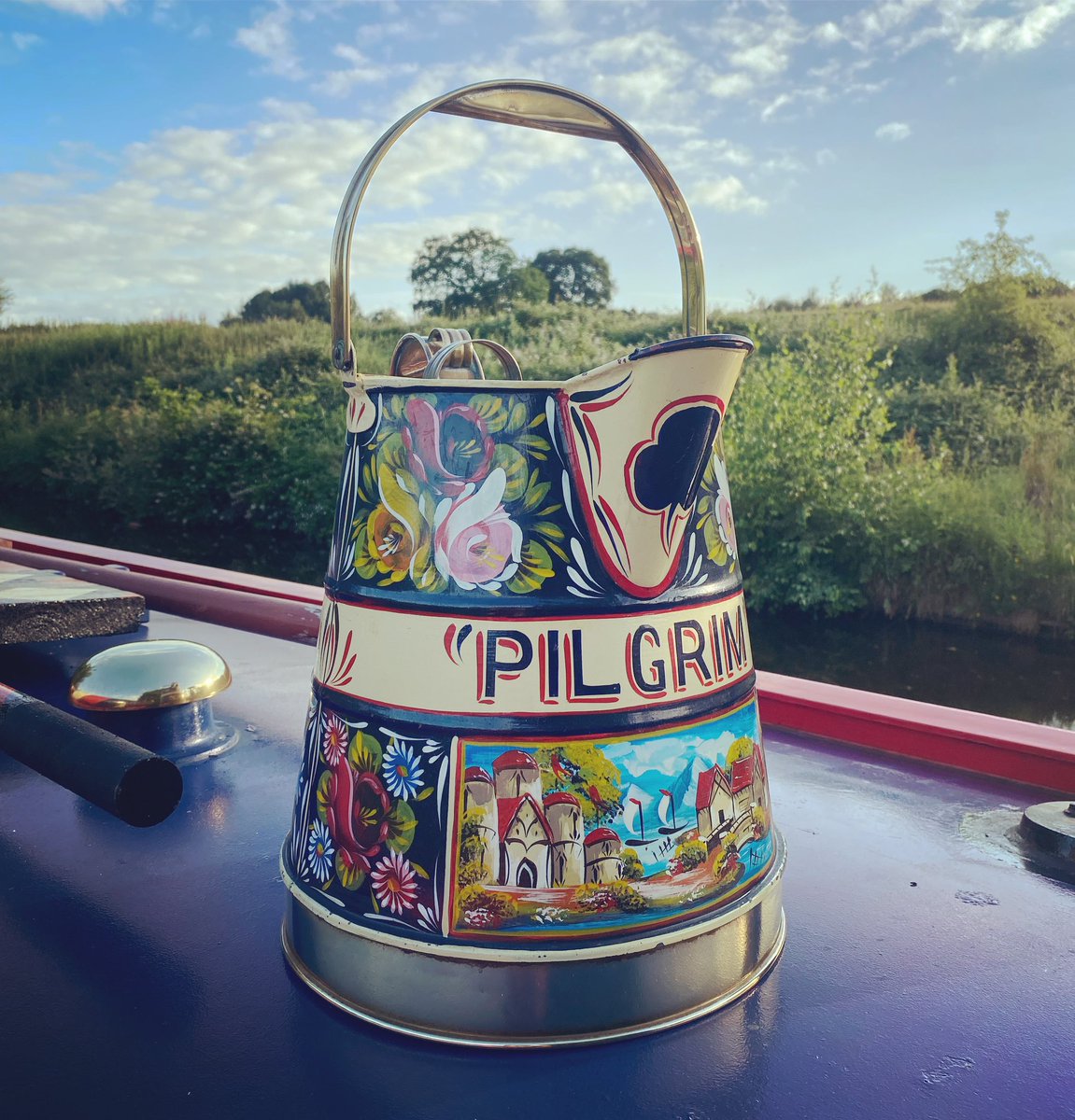 Shining in the sunshine ☀️

…

#llangollencanal #chirk #chirkmarina #narrowboat #narrowboatlife #canalboat #canal #boatlife #narrowboats #narrowboatliving #canallife #waterways #boating #narrowboating #boat #canals #onthecut #inlandwaterways #canalboats #boatsthattweet