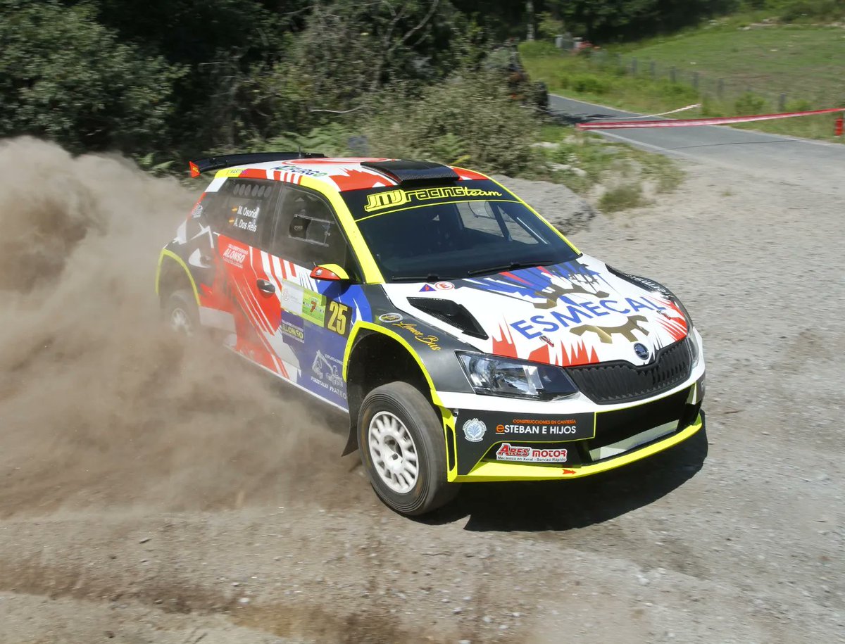 fedgalegaauto's tweet photo. Alfonso "Pisko" Ventín remata a primeira xornada do Rallymix de Piñor na primeira posición da xeral por diante de Javier Ramilo e Abel Jurado.
En carrozados, primeiro posto provisional para M.Osorio e A. dos Reis, por diante de T. Iglesias e B. Oubel e J. Fernández e F. Carballo. https://t.co/Crx5Q3K4so