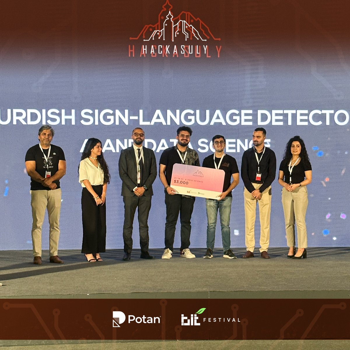 hackasuly's tweet photo. براوەی بەشی زیرەکی دەستکرد هاکاسولی ٢٠٢٣:
(Kurdish Sign Language Detector)
پیرۆزتان بێت و بە هیوای سەرکەوتن!
HackaSuly 2023 AI Category Winners:
(Kurdish Sign Language Detector)
Congratulations and wish you all the best!!
#Hackasuly2023 #hackasuly https://t.co/KEzIl41BAo