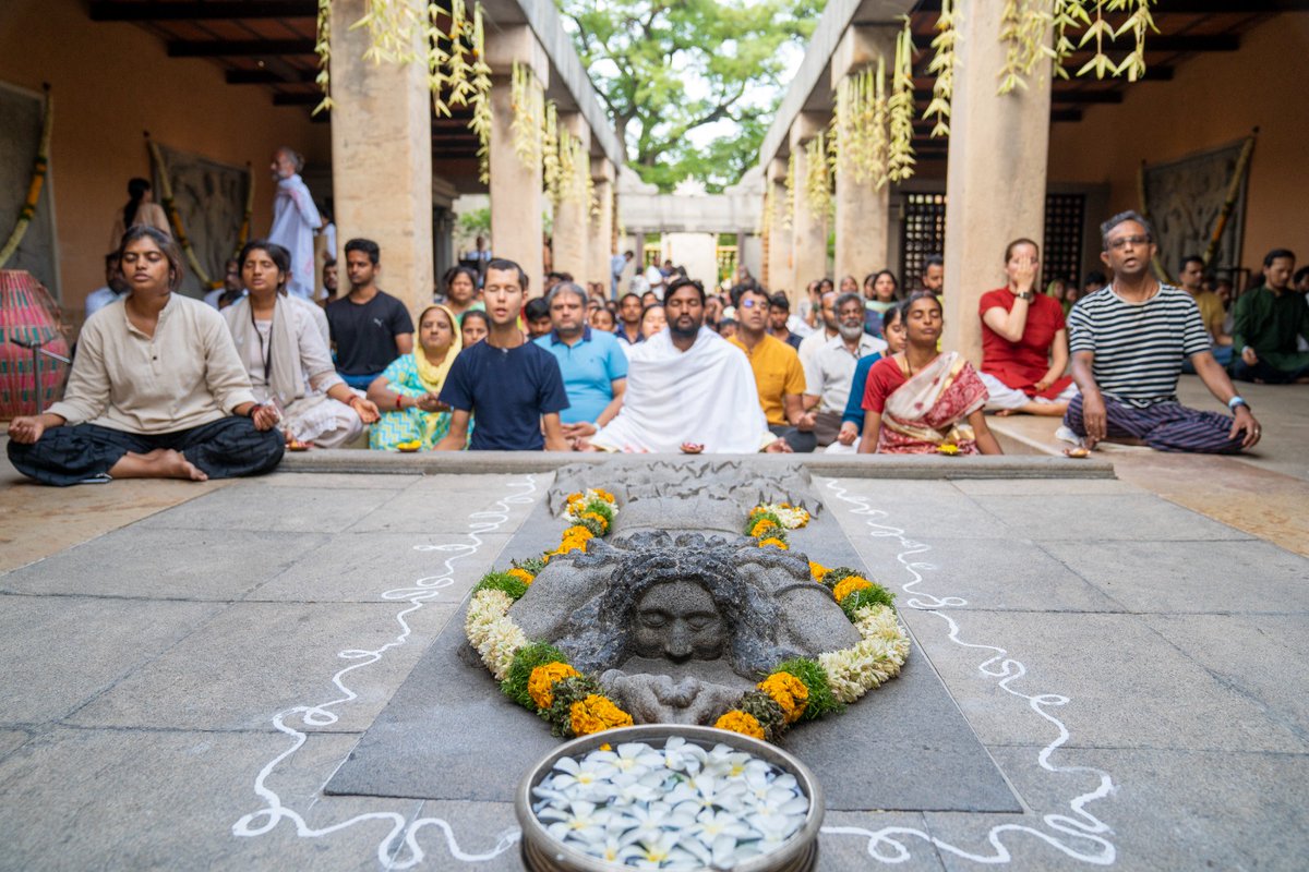 Sadhguru tweet media
