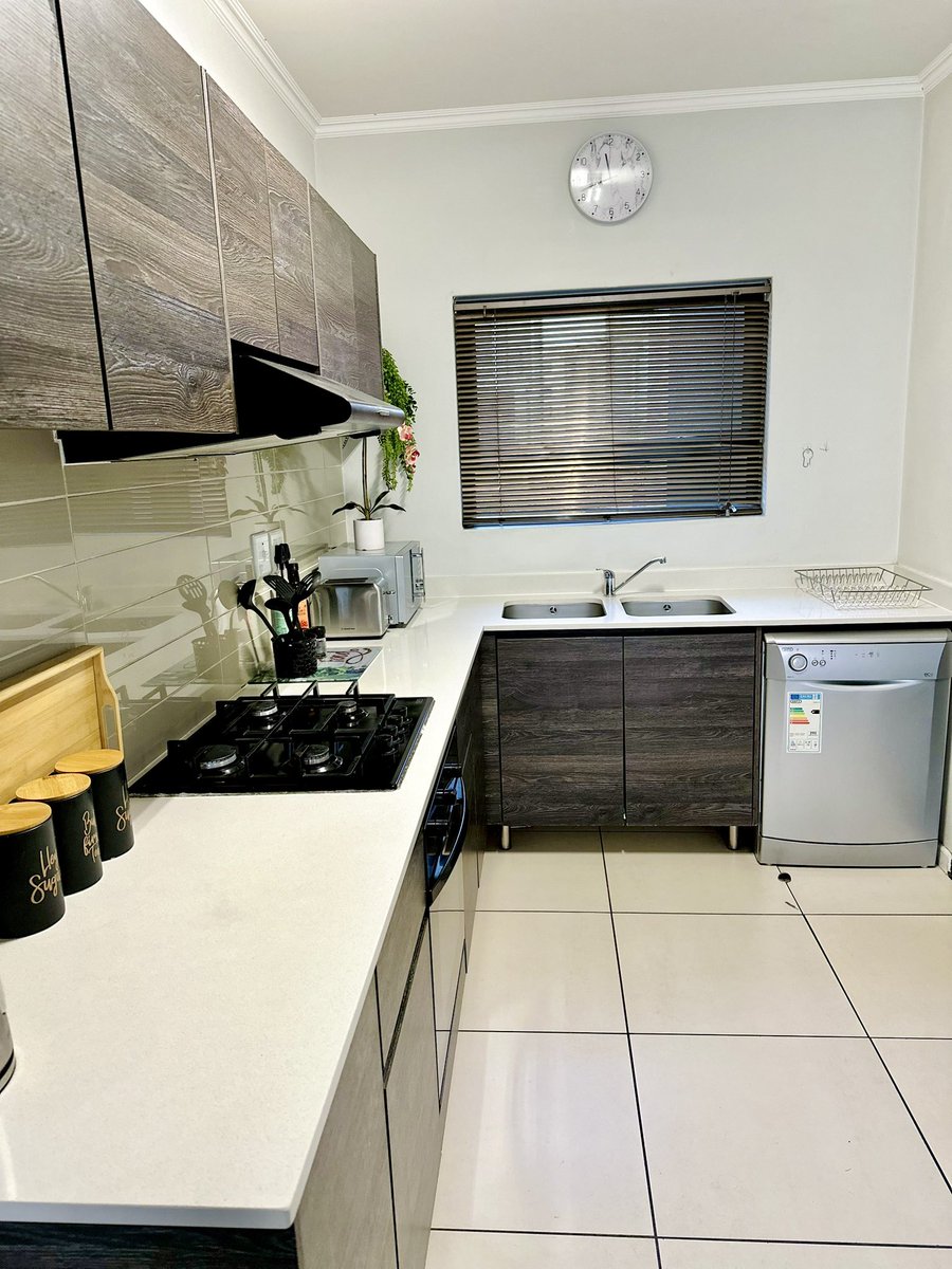 AuraluxeS's tweet photo. Our lovely kitchen is all clean and ready for our next guest! 😊

Airbnb booking link: https://t.co/1F7QhDX1j2 https://t.co/4fQep28TIk