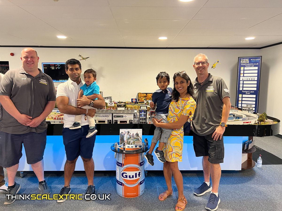ThinkScalextric's tweet image. Was great to meet @karunchandhok again and have him race with his son on our giant @Scalextric track at @WilliamsRacing. Was also nice to meet his family. His son was top of the #FastestLap leaderboard for quite a while 🤜🏎️  #LikeFatherLikeSon