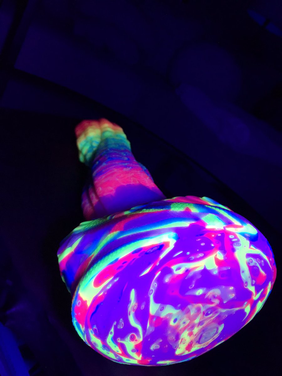 bdhoarder's tweet photo. Uv Pics🌈 https://t.co/ei05RYy7L9