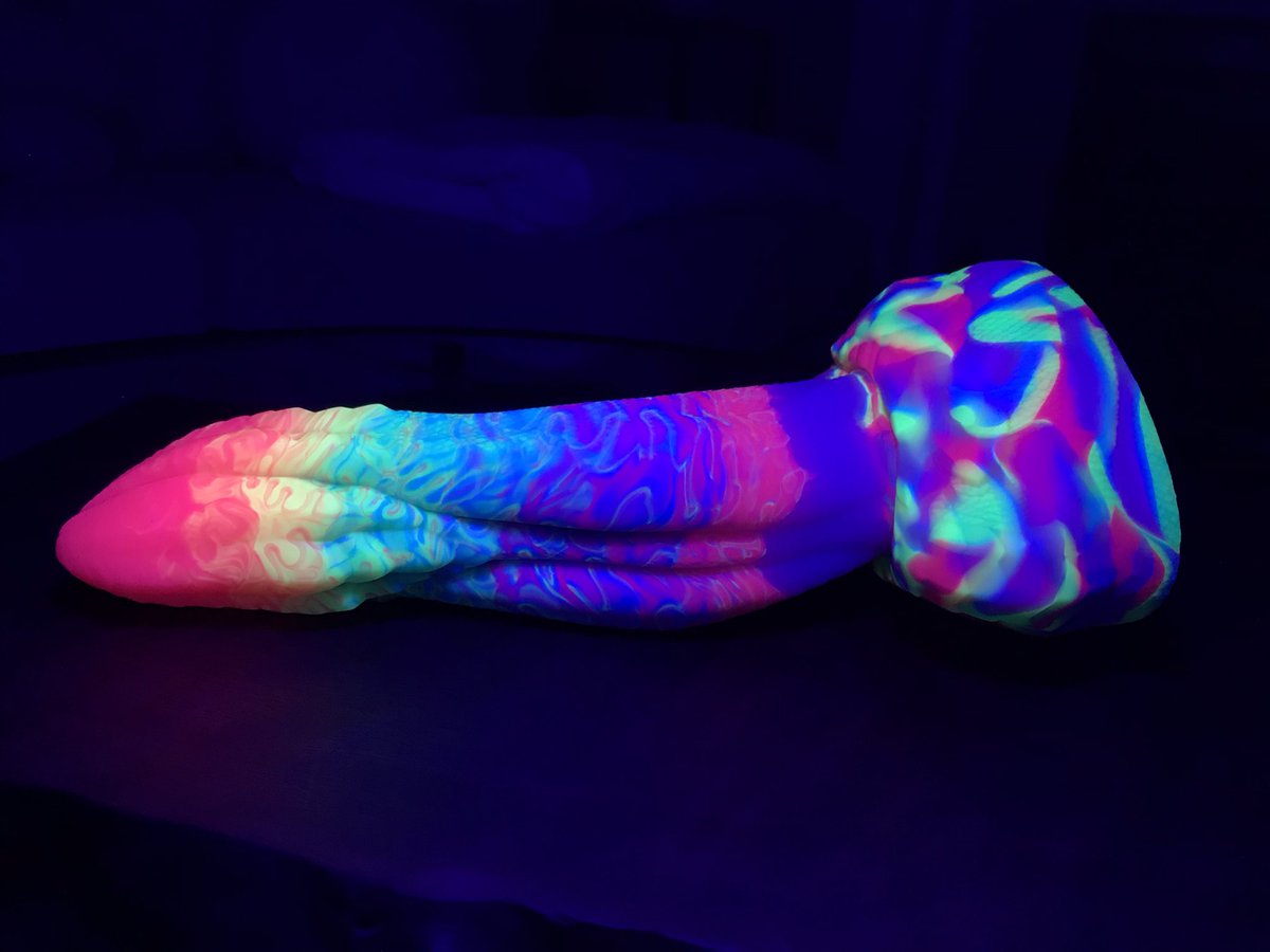 bdhoarder's tweet photo. Uv Pics🌈 https://t.co/ei05RYy7L9