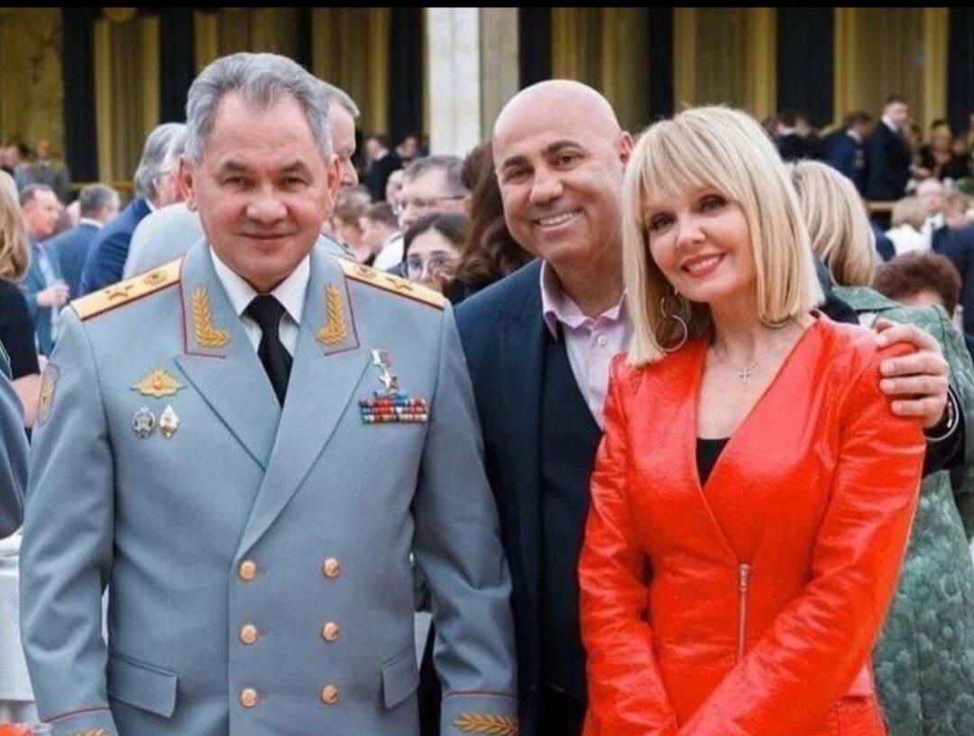 А ведь дружили раньше.