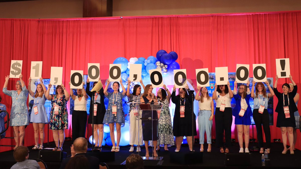 Alpha Omicron Pi tweet media