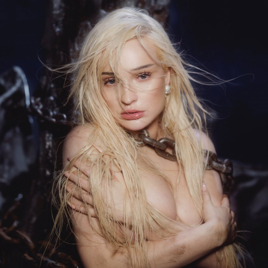 'Feed The Beast' by Kim Petras debuts with 5,115,460 streams on Spotify in its first day! This is Kim’s biggest ever debut!⚔️🏰