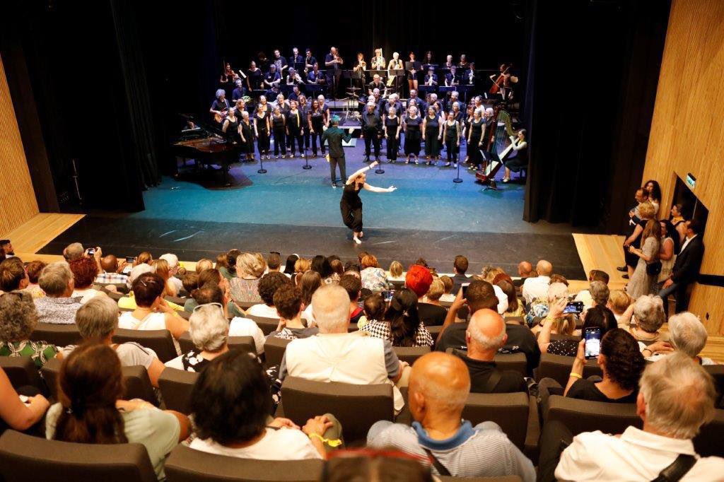 OlivierKlein93's tweet photo. 🙏 Grande émotion, immense fierté d’inaugurer avec @RimaAbdulMalak le conservatoire “Gilbert Klein” à @Clichy_93, du nom de mon père.

Longtemps élu municipal à la culture, il aurait été si heureux de voir ce projet prendre vie, améliorer la ville et la vie des Clichois. 🎶 https://t.co/ry05FfRJuU