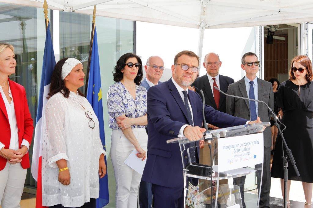 OlivierKlein93's tweet photo. 🙏 Grande émotion, immense fierté d’inaugurer avec @RimaAbdulMalak le conservatoire “Gilbert Klein” à @Clichy_93, du nom de mon père.

Longtemps élu municipal à la culture, il aurait été si heureux de voir ce projet prendre vie, améliorer la ville et la vie des Clichois. 🎶 https://t.co/ry05FfRJuU