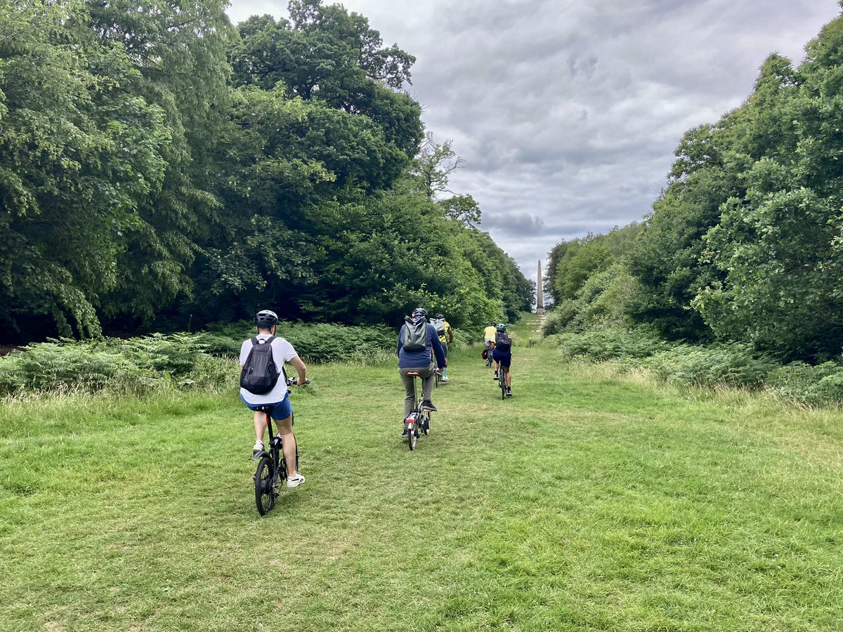 PaulOBrienArch's tweet photo. What a great day today around @FoxLaneLTN and @BowesLTN with my work colleagues, not to mention all the @JourneysPlaces, @EnfieldCouncil  and @EnfieldSuDS projects we visited. Thanks to @BetterSt4Enf for all your help! https://t.co/csYvtp9vc7