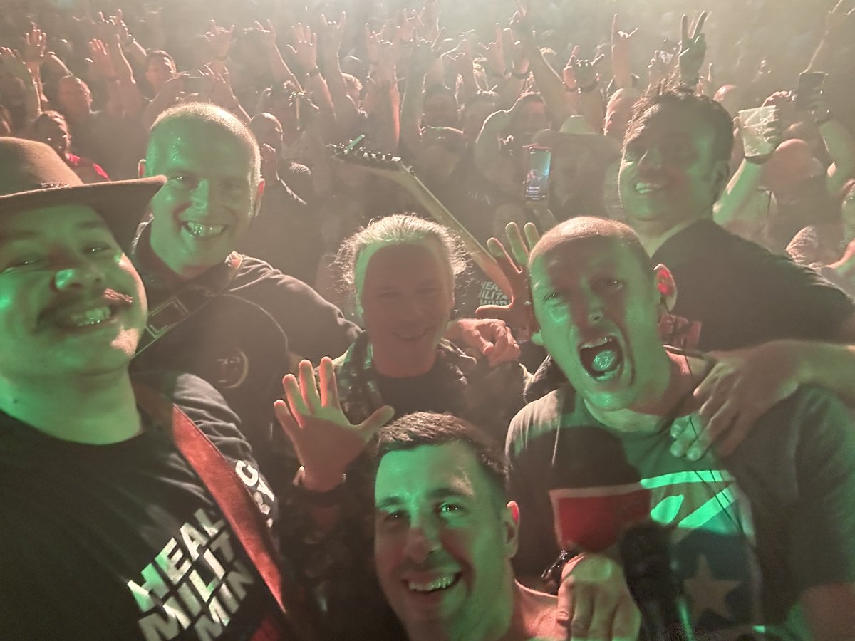RobKemplay's tweet photo. So thank you everyone, thank you AK47, and thank you Albert. #c130 #47Squadron #SansPeur #BrizeNorton  5/5 https://t.co/oLeRhbSu6j