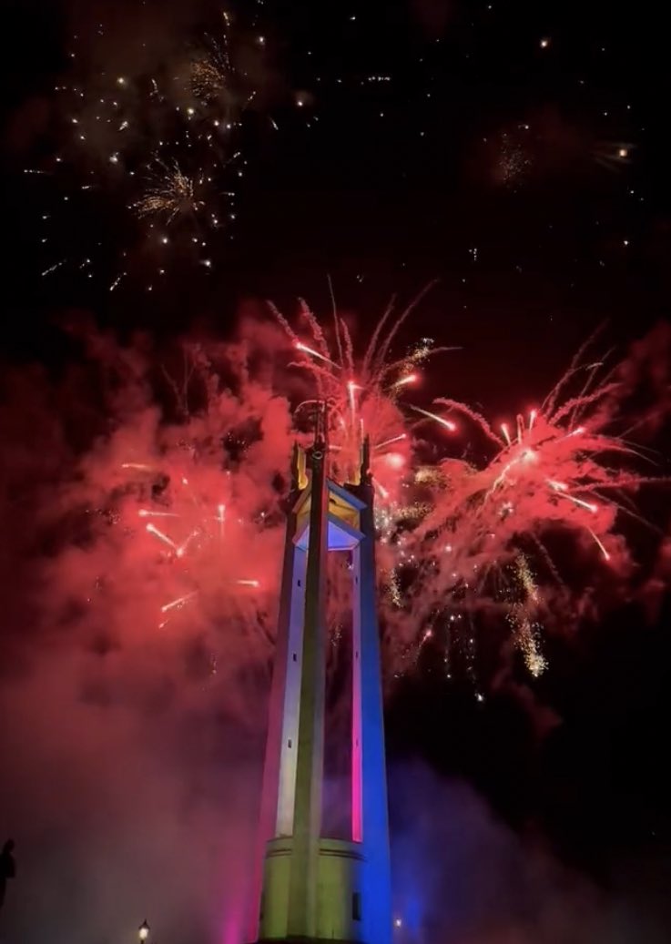kgdmaersk's tweet photo. Congratulations @QCMayorJoy 🎉 🏳️🌈👏 #qcpride #pride #lgbtq #qcgov #pambansangkagawad #mengronquillo 🎥ctt @julesguiang https://t.co/gX0bZIMUh6