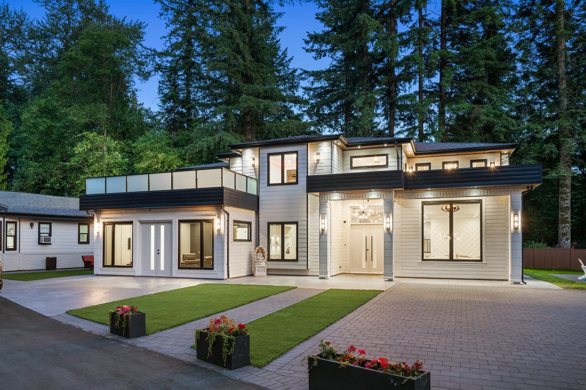 Langley, BC
🔥🔥🔥

#housedesign #realestate #realestatelife #realestatephotography #vancouverrealestate #realtor #pnwlife #pnw #localbusiness #homedesign #mdl #sunset #marketing #hdr #photographer #hdrphotography #photography