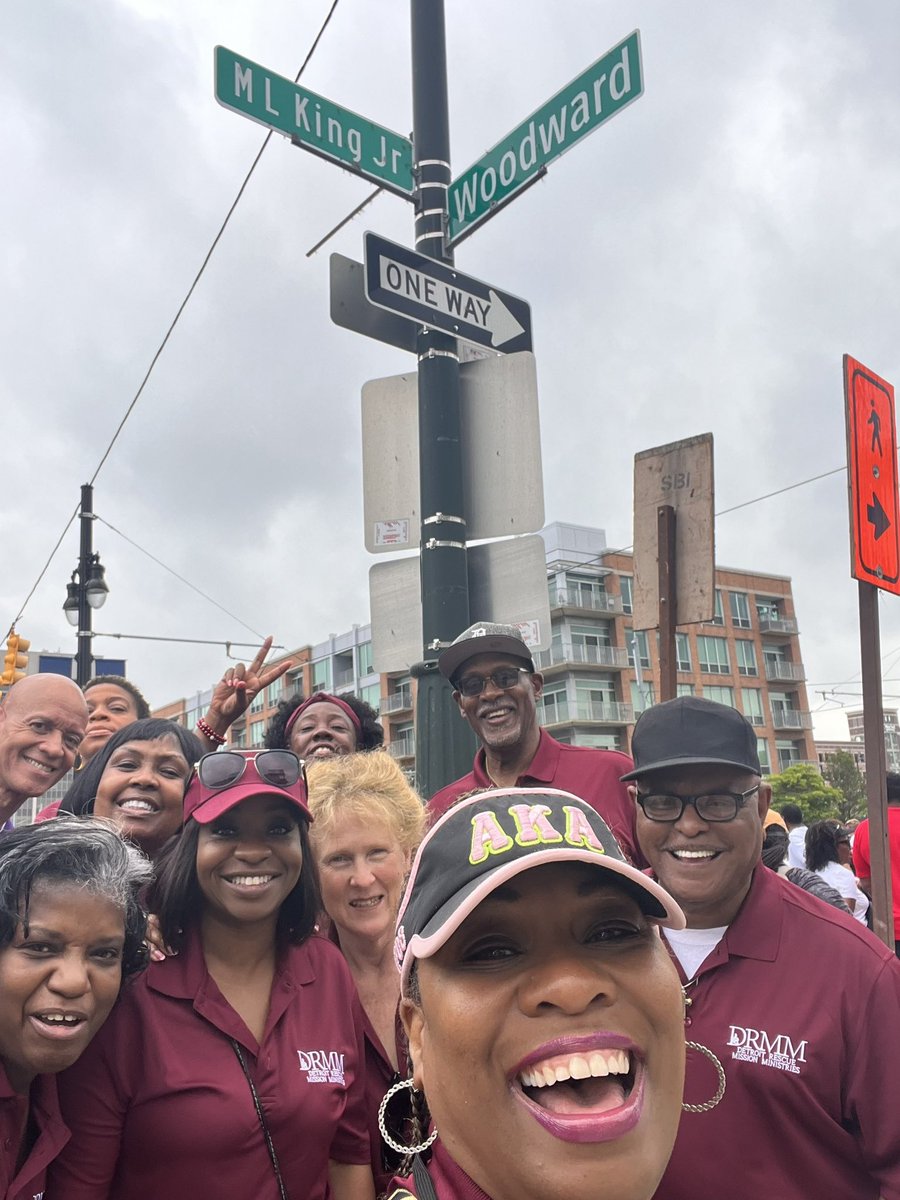 DetroitRescue's tweet photo. The Detroit Rescue Mission Ministries was present and ready to walk this morning in the @DETROITNAACP 60th Anniversary MLK Freedom Walk! Right outside our office on Woodward and MLK!
#JuneJubilee
#ACelebrationOfFreedom
#IHaveADream
#DetroitWasFirst
#DRMM
#freedomwalk https://t.co/peJPnJuXZf