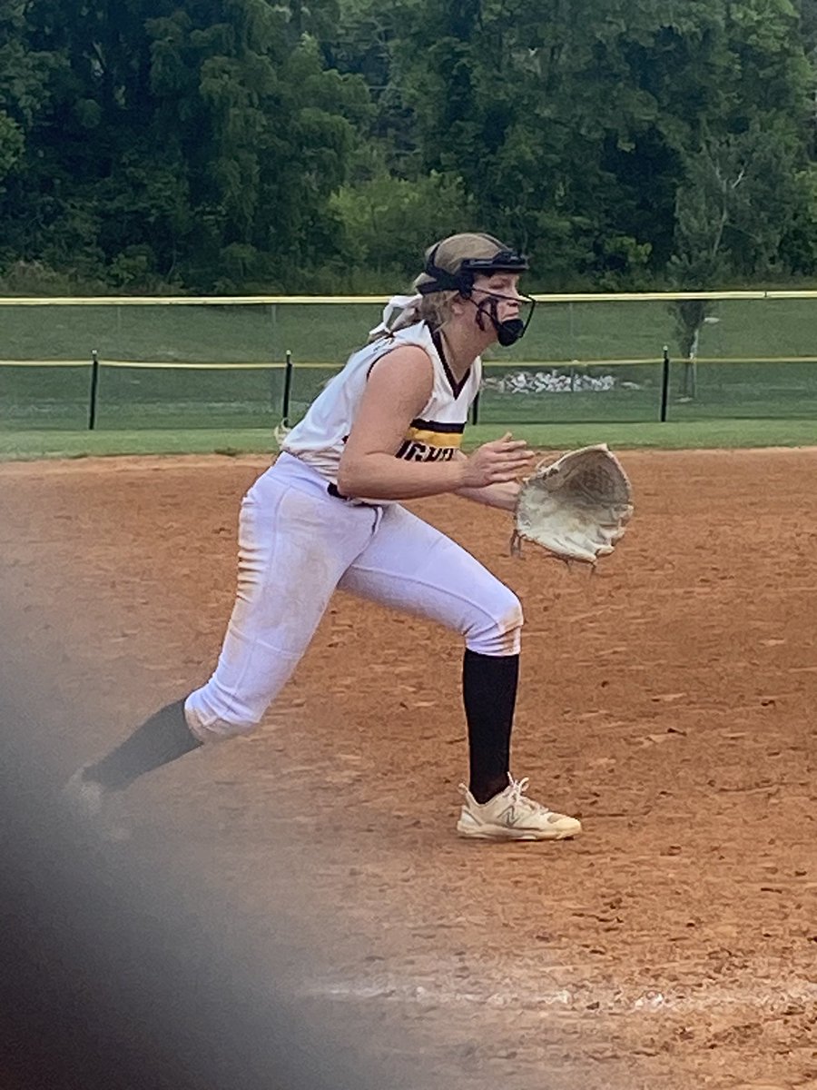 softball_il's tweet photo. 16u KH improve to 2-1 in Chattanooga with a 13-6 offensive explosion. 

@samantha_erber 2-2 3RBI 2R
@channingkeppy06 2-2 3RBI 2R
@KarinaBenes 1-1 T BB RBI R
@VanessaBuske 1-1 BB RBI 2R
@abbielewis26 1-1 BB
@ally_struck 1-1 BB https://t.co/PhWimhdYwg