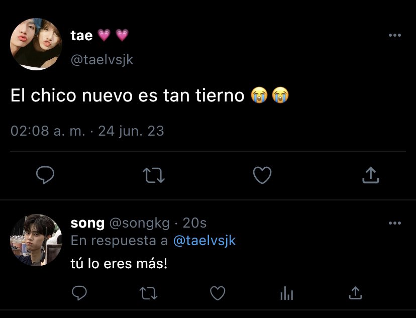 kooktaelight's tweet photo. OS TAEKOOK - Posesivo 
En donde jk y tae tienen una relación que a los ojos de los demás es común. 
Tae es una persona sociable y muy amable, pero el no sabe que eso mismo hace que jk se muera de celos y claro que no desaprovechará la oportunidad para hacérselo saber. https://t.co/KnXxIWDQQw