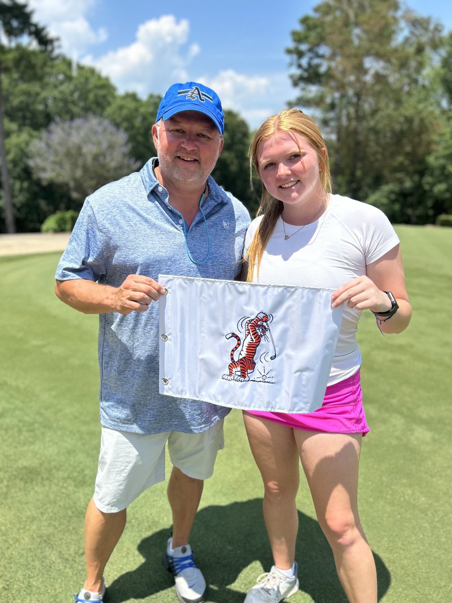 Congratulations to my daughter Hannah for carrying her old-man towards the title at the AU Club parent-child tournament in the Father-Daughter division!  Thanks to the club for putting on a great event!  Who’s got it better than us?  Nobody of course!  #FamilyGoals #AuburnHighFB