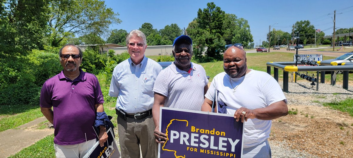 OBAMA4ME2's tweet photo. #BrandonPresley stopped in #Hernando today as a part of his statewide canvas campaign 2 win this Nov 7, 2023 #BrandonPresley wants to #ExpandMedicaid crackdown on corruption, cut the grocery tax, half the car tax #RepresentativeHesterJacksonMcCray #MSHouse40 #GailLyons #MSHouse7 https://t.co/KFNBw2qLkr