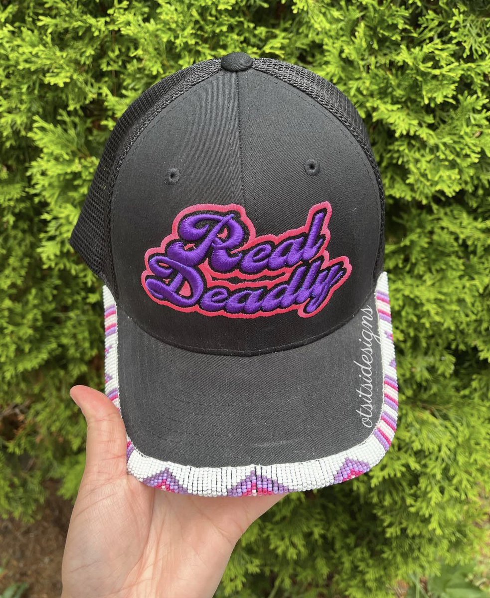 otsitsidesigns's tweet image. 𝔰𝔲𝔪𝔪𝔢𝔯 𝔟𝔢𝔞𝔡𝔢𝔡 𝔥𝔞𝔱 🪡🧢💫 order complete 

nfs just sharing • shop from otsitsidesigns.square.site • dm me to pay via e transfer • ty for supporting Indigenous art ⚡️

#beadwork #nativebeadwork